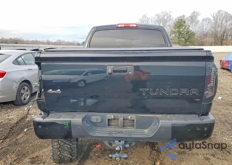 2018 Toyota Tundra Crewmax 1794 z USA, uszkodzony, nr VIN 5TFAY5F13JX752536